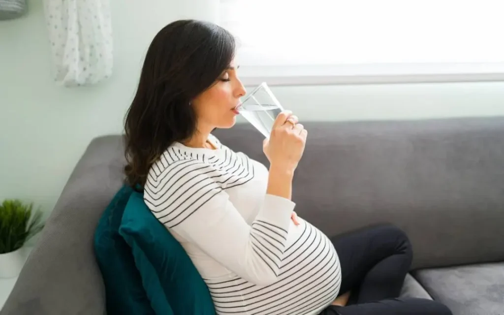 staying-hydrated-for-healthy-pregnancy-tips